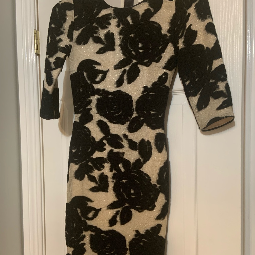 Beautiful Reiss dress size 2 runs small I’d say better for someone whose size 0